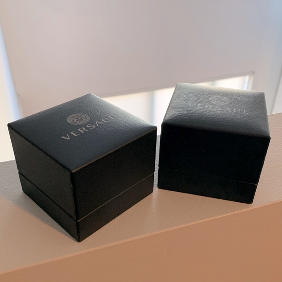 Versace Jewelry Ring Box - Picture 1 of 3